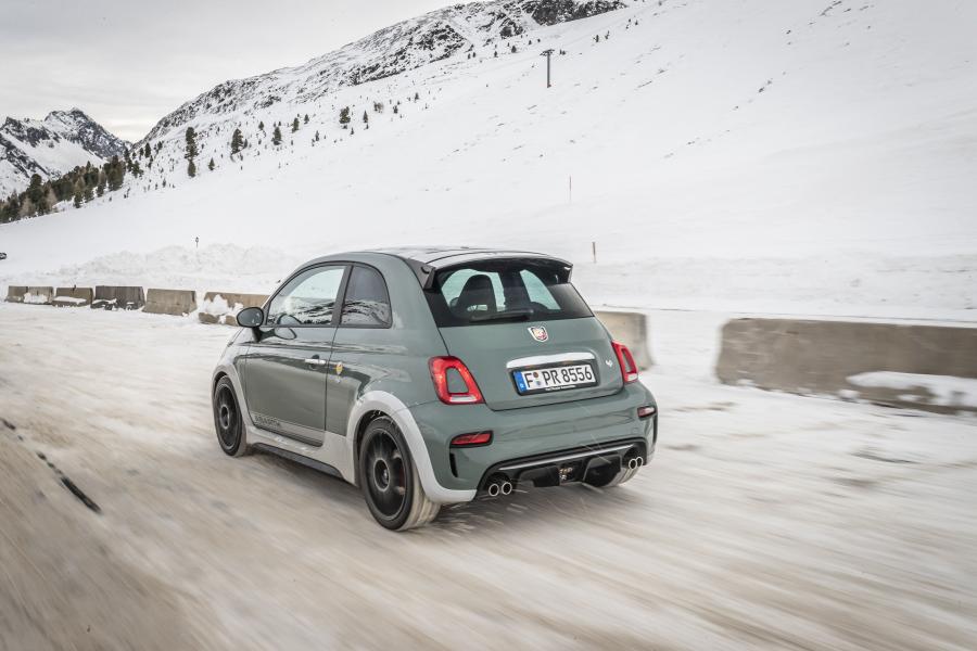  Abarth 695 70° Anniversario (312) 2019 года  (WW) (фото 49 из 70)